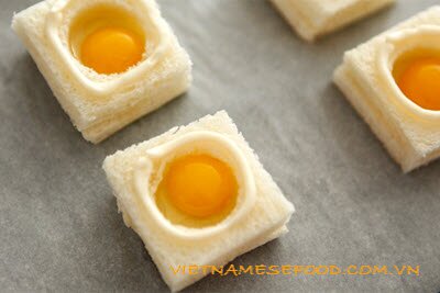 grilled-sandwich-with-egg-recipe-banh-mi-trung-cut-nuong