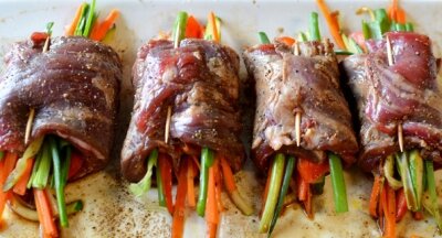 Rolled Beef with Vegetables Recipe (Bò Cuộn Rau Củ)