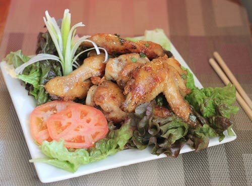 Grilled Chicken Wings with Butter and Garlic (Cánh Gà Rang Bơ Tỏi)