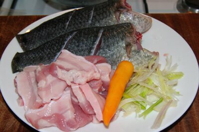 Caramelized Tilapia Fish with Pork Belly in Fish Sauce (Cá Rô Kho Thịt Ba Rọi)