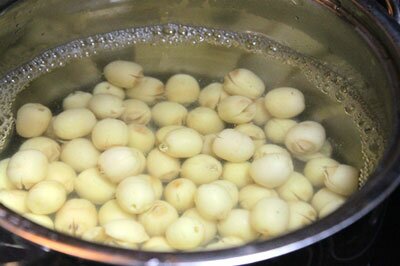 Lotus Seed Sweet Soup with Lychee (Chè Vải Hạt Sen)