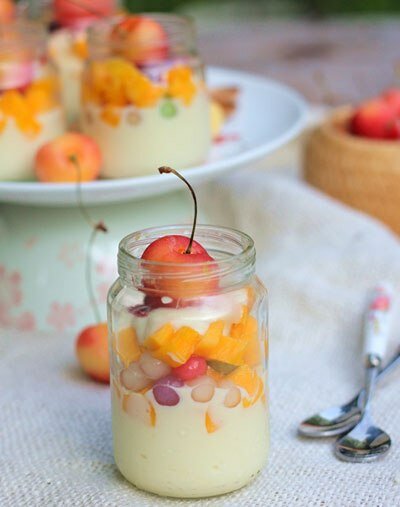 Mango and Vanilla Milk Ice-cream (Kem Sữa Vani và Xoài)