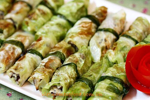 Rolled Cabbage with Fried Pork Recipe (Bắp Cải Cuộn Thịt Chiên)