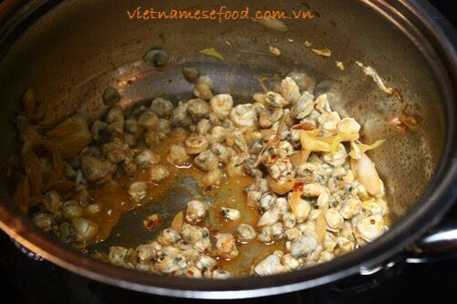 Stir-fried Jack Fruit with Mussel Recipe (Mít Xào Hến) Stir-fried Jack Fruit with Mussel Recipe (Mít Xào Hến)