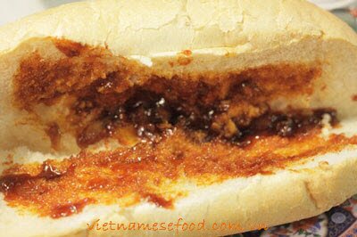 Grilled Beef with Bánh Mì Recipe (Bánh Mì Thịt Bò Nướng)