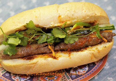 Grilled Beef with Bánh Mì Recipe (Bánh Mì Thịt Bò Nướng)
