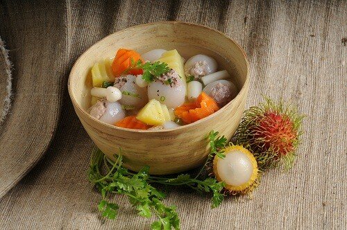 www.vietnamesefood.com.vn/stuffing-rambutan-with-grinded-meat-soup-recipe