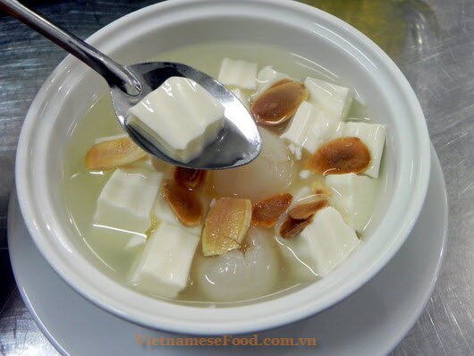 vietnamesefood.com.vn/almond-tofu-with-lychee-sweet-soup-recipe-che-khuc-bach