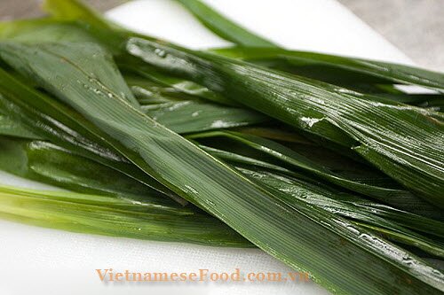 Steamed--layer-cakes-recipe-banh-da-lon