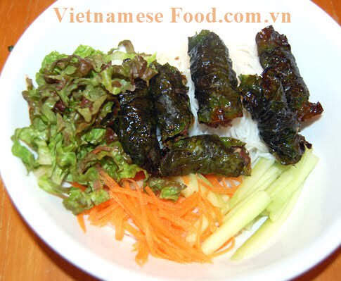 www.vietnamesefood.com.vn/betel-leaf-wrapped-beef-recipe-bo-nuong-la-lot