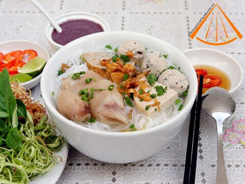 vietnamesefood.com.vn/moc-vermicelli-soup-recipe-bun-moc