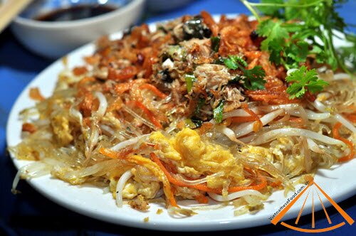 vietnamesefood.com.vn/fried-vermicelli-with-meat-crab-and-egg