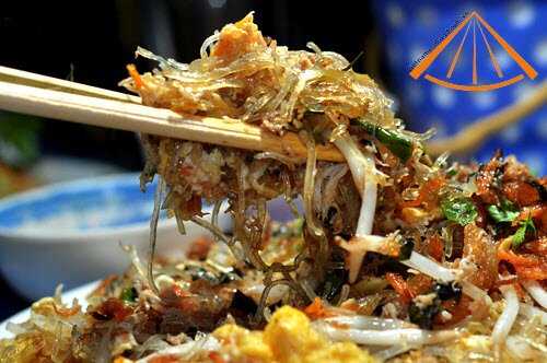 www.vietnamesefood.com.vn/fried-vermicelli-with-meat-crab-and-egg