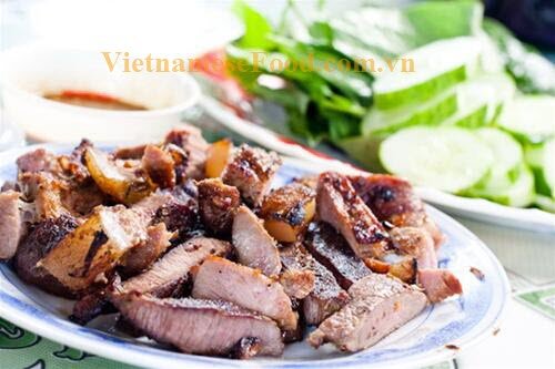 www.vietnamesefood.com.vn/grilled-buffalo-with-troong-leaf www.vietnamesefood.com.vn/grilled-buffalo-with-troong-leaf